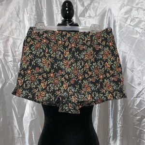 Vintage Floral Print High Rise Shorts